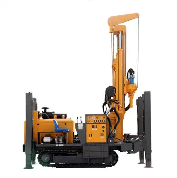 Tracked water well drilling rig