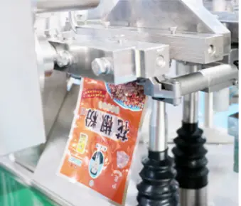 Hot-sealing device